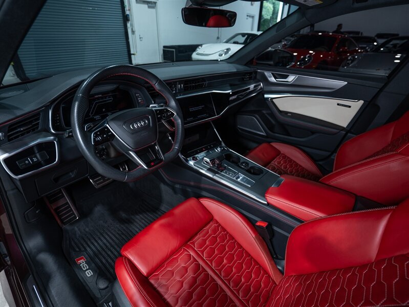 Used 2022 Audi RS 6 AWD/4WD image 18