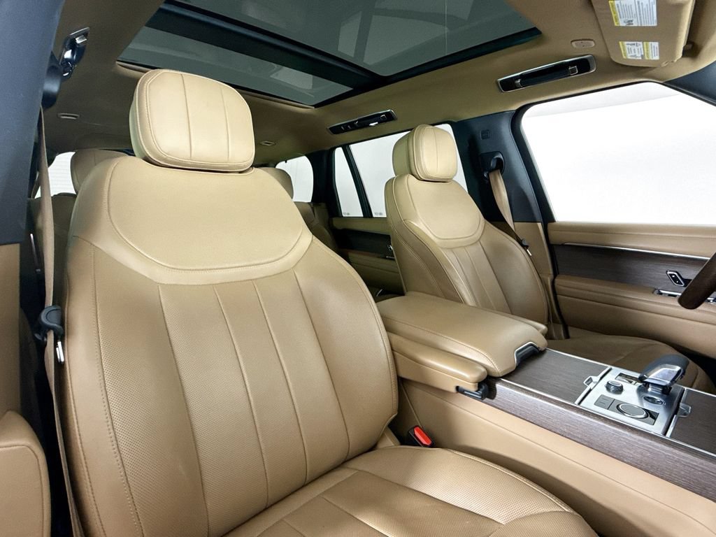 Used 2023 Land Rover Range Rover Long Wheelbase SE AWD/4WD image 14