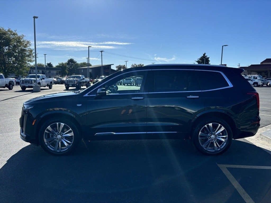 Used 2024 Cadillac XT6 Premium Luxury image 4