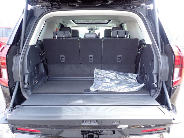 New 2026 Ford Expedition Active image 5