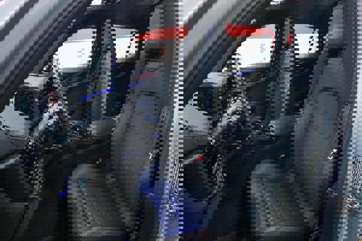 Used 2025 Porsche Panamera image 12