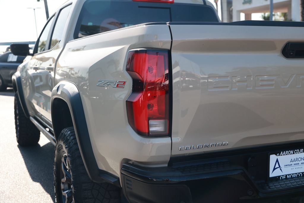 Used 2024 Chevrolet Colorado ZR2 w/ Technology Package AWD/4WD image 13