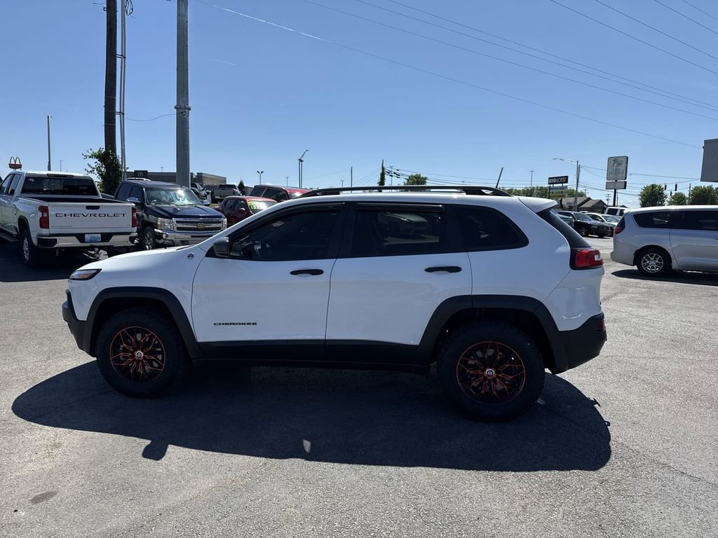 Used 2018 Jeep Cherokee Trailhawk w/ Comfort/Convenience Group image 11