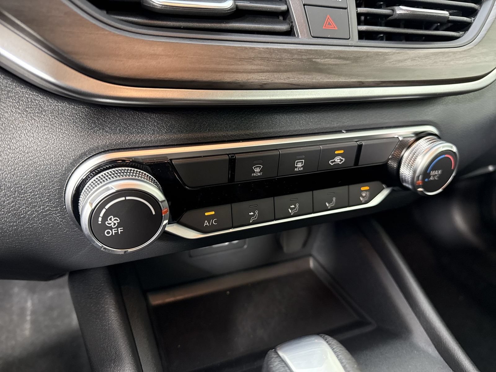New 2026 Nissan Altima 2.5 SV AWD/4WD image 10