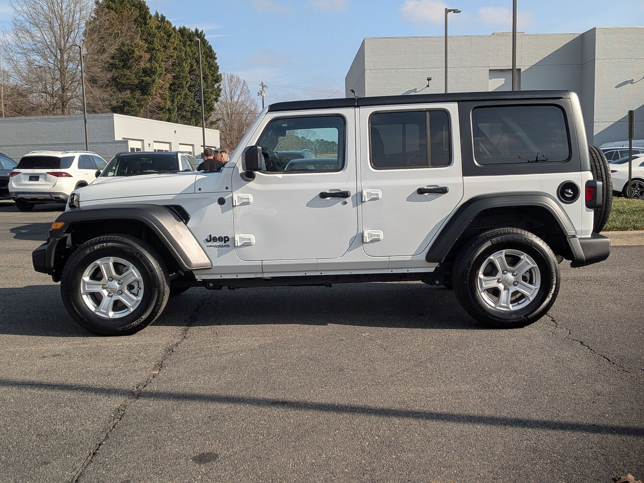 Used 2022 Jeep Wrangler Unlimited Sport image 6
