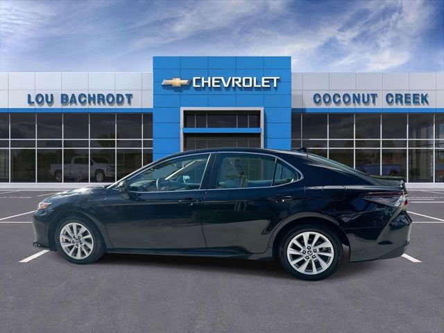 Used 2024 Toyota Camry LE FWD image 5
