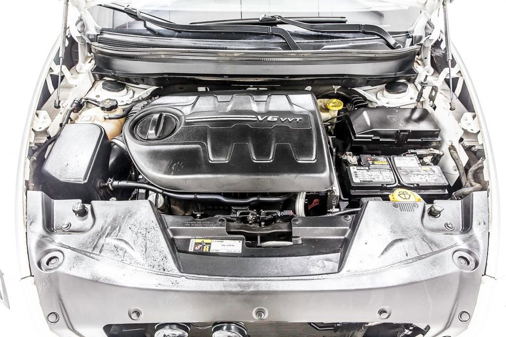 Used 2017 Jeep Cherokee Limited image 39