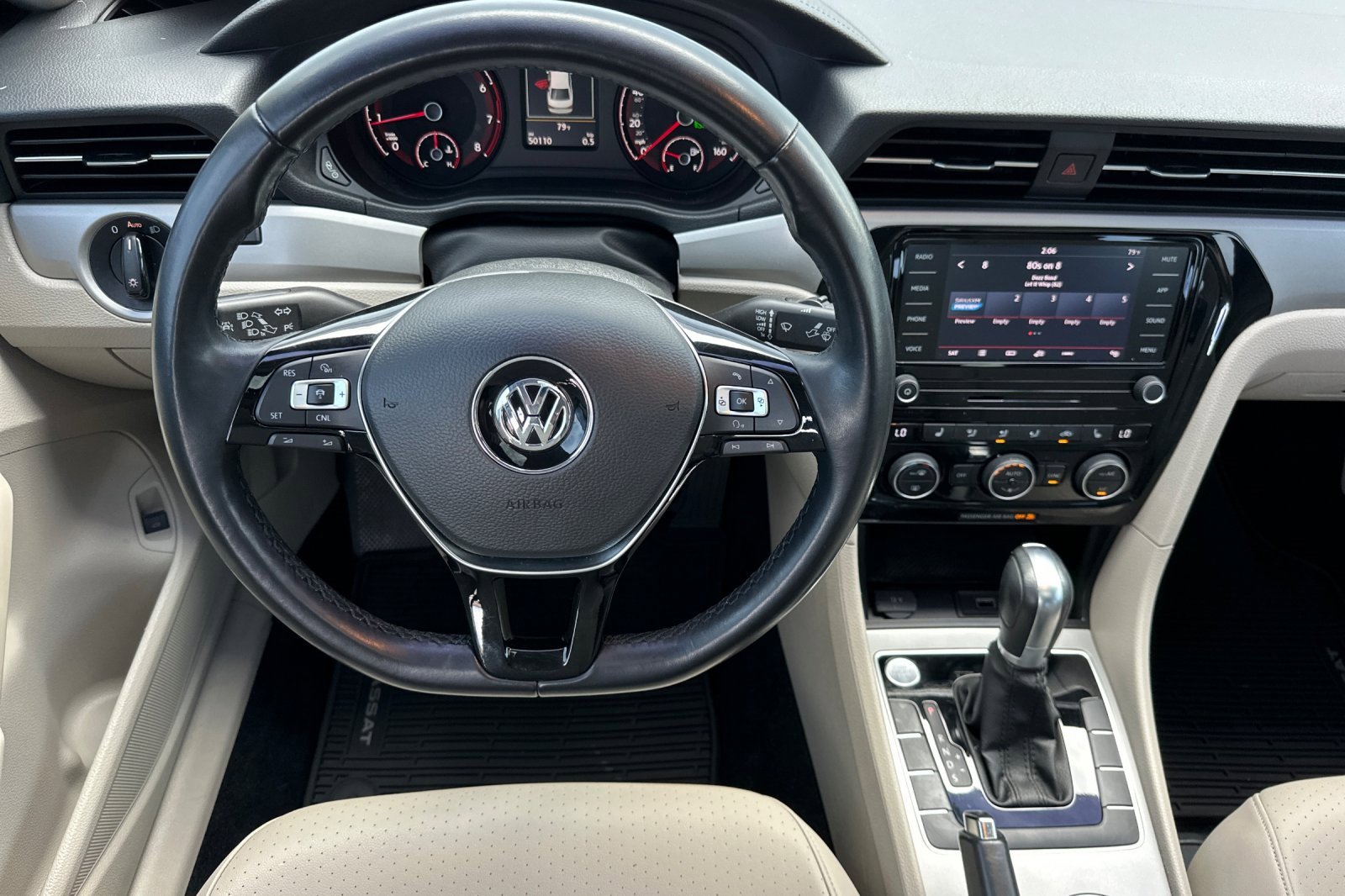 Used 2020 Volkswagen Passat 2.0T SE image 15