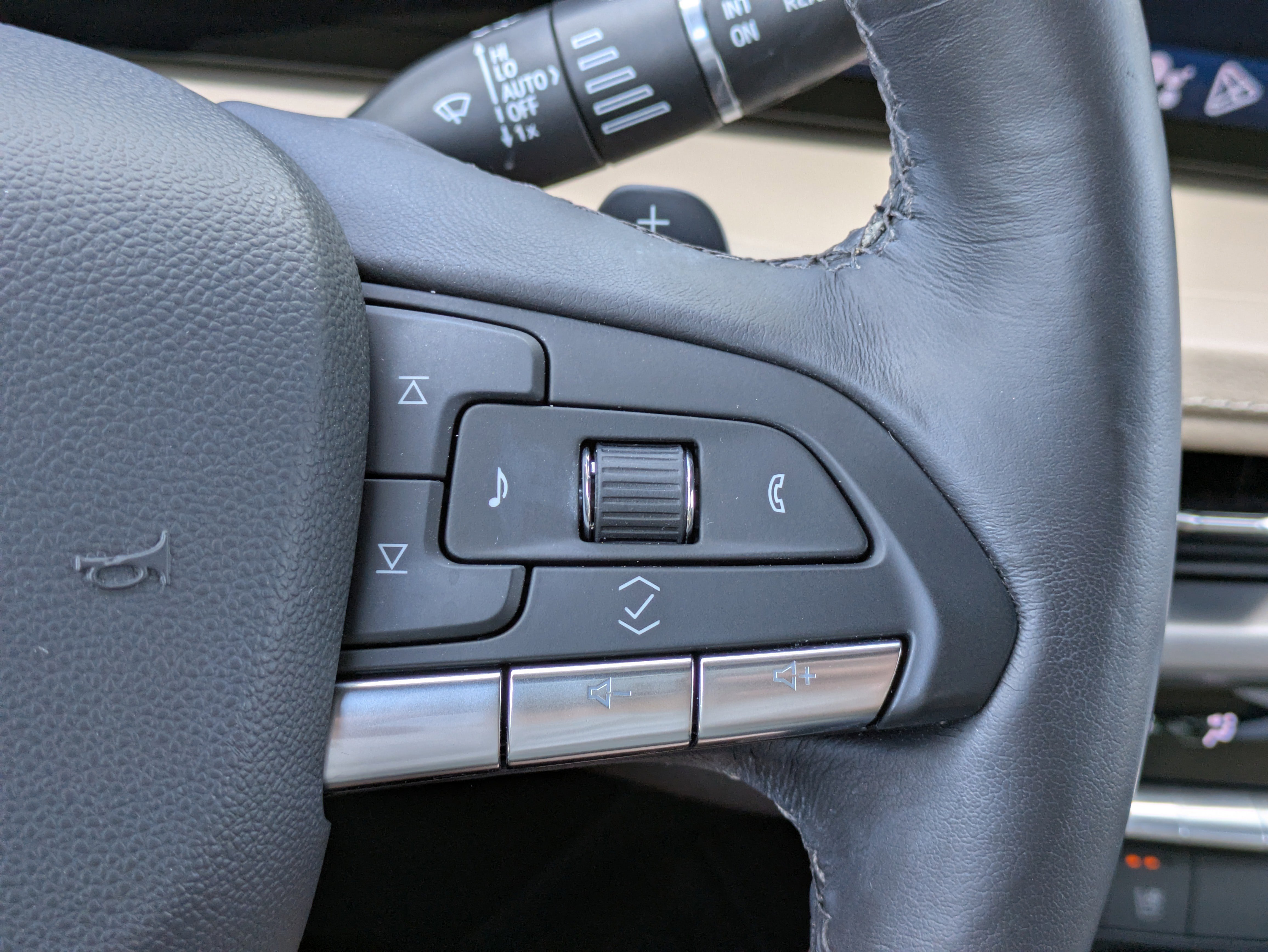 Certified 2024 Cadillac XT4 Premium Luxury image 23