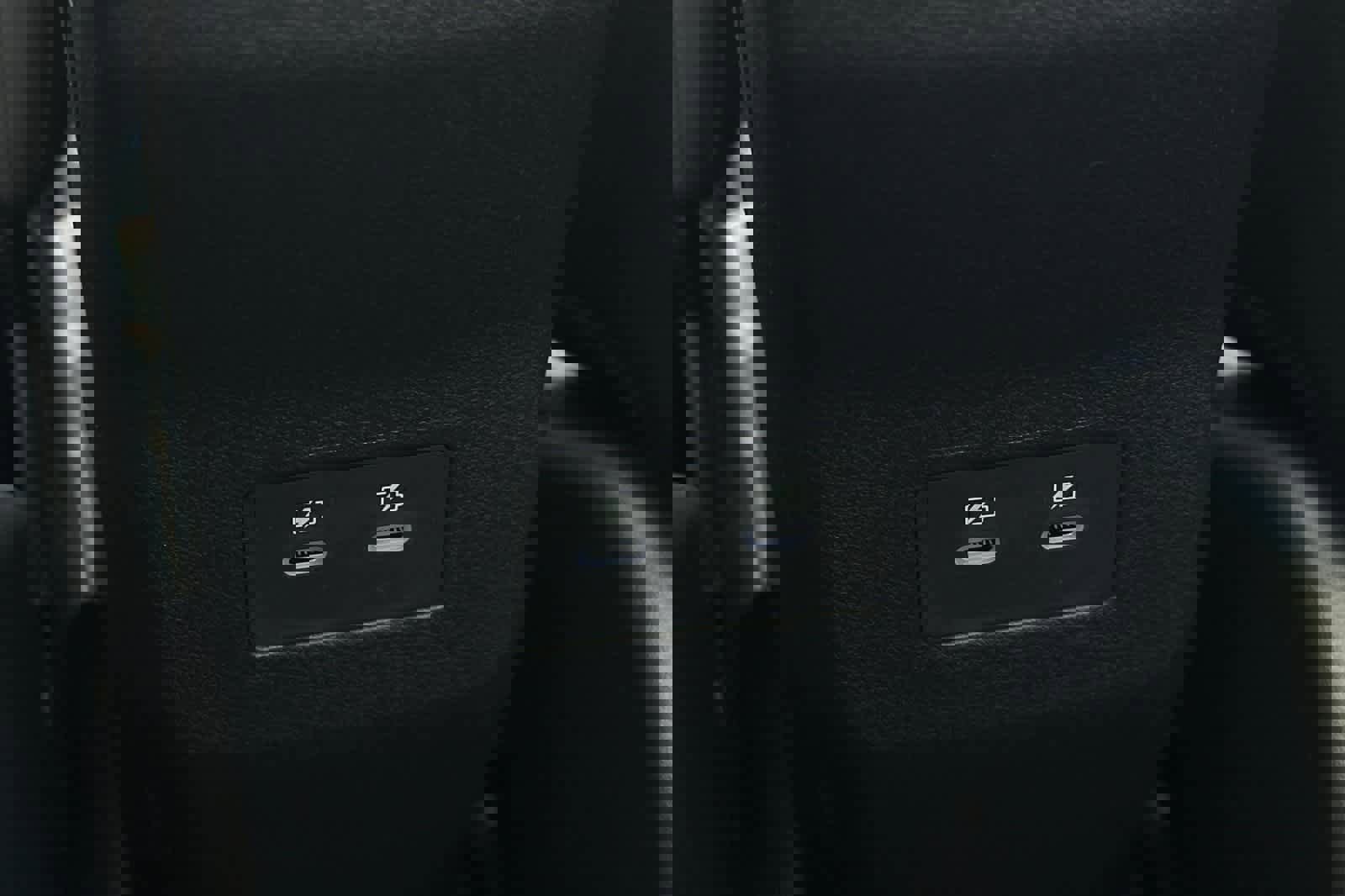 New 2026 Nissan Kicks SR w/ Cold Weather Package image 15