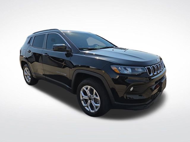 Used 2025 Jeep Compass Latitude w/ Sun & Sound Group image 45