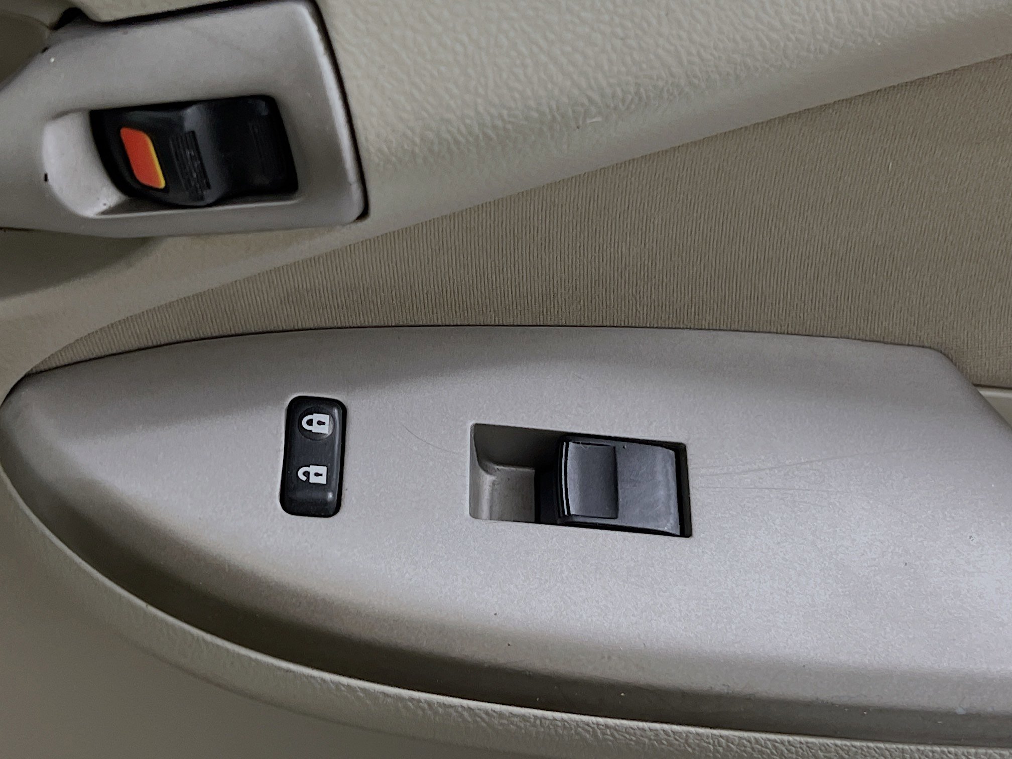 Used 2012 Toyota Corolla LE image 30