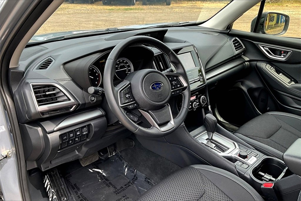 Used 2024 Subaru Forester Premium image 18