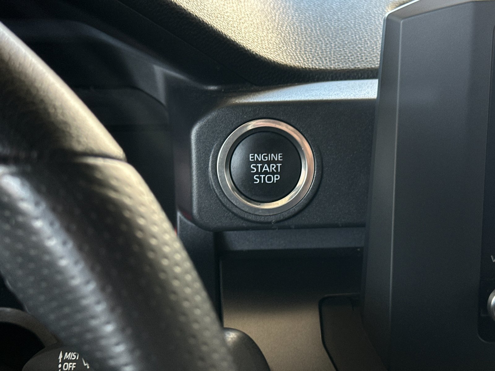 Used 2025 Toyota 4Runner SR5 AWD/4WD image 20