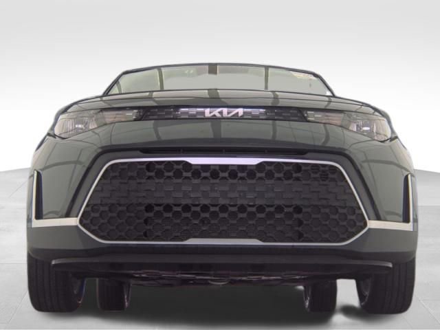 Used 2025 Kia Soul LX w/ LX Technology Package FWD image 3