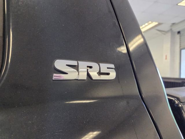 Used 2013 Toyota Tundra 2WD CrewMax w/ SR5 Pkg image 10