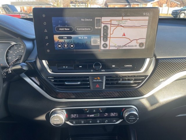 Used 2024 Nissan Altima 2.5 SR image 25