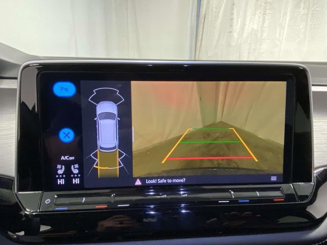 Used 2024 Volkswagen Atlas Cross Sport SE image 16