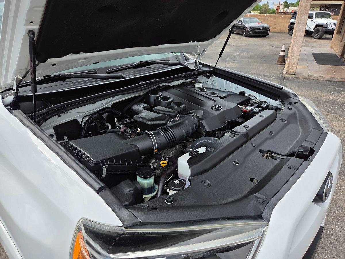 Used 2018 Toyota 4Runner SR5 AWD/4WD image 63