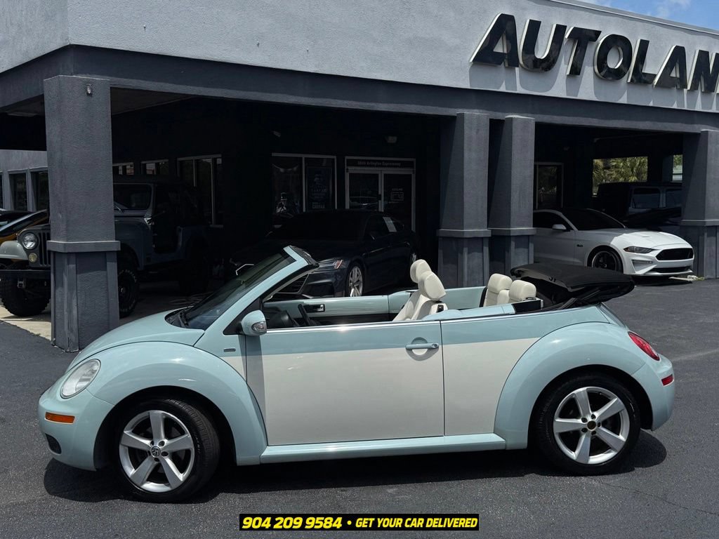 Used 2010 Volkswagen Beetle Final Edition FWD image 5