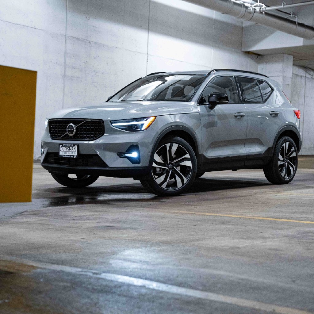 New 2026 Volvo XC40 B5 Ultra w/ Protection Package Premier