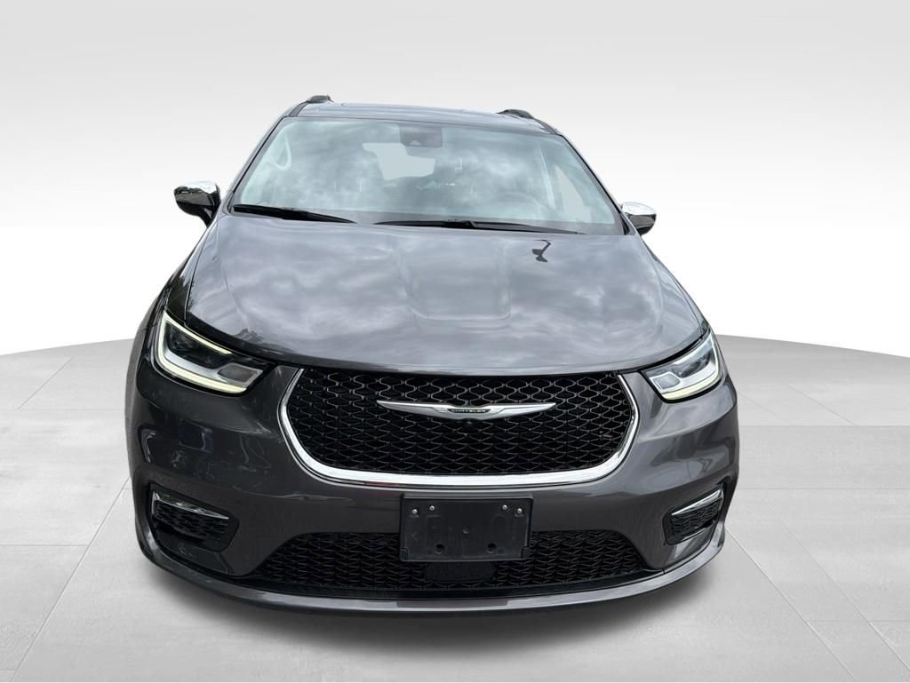 Used 2023 Chrysler Pacifica Limited FWD image 9