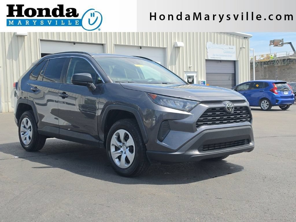 Used 2021 Toyota RAV4 LE FWD image 1