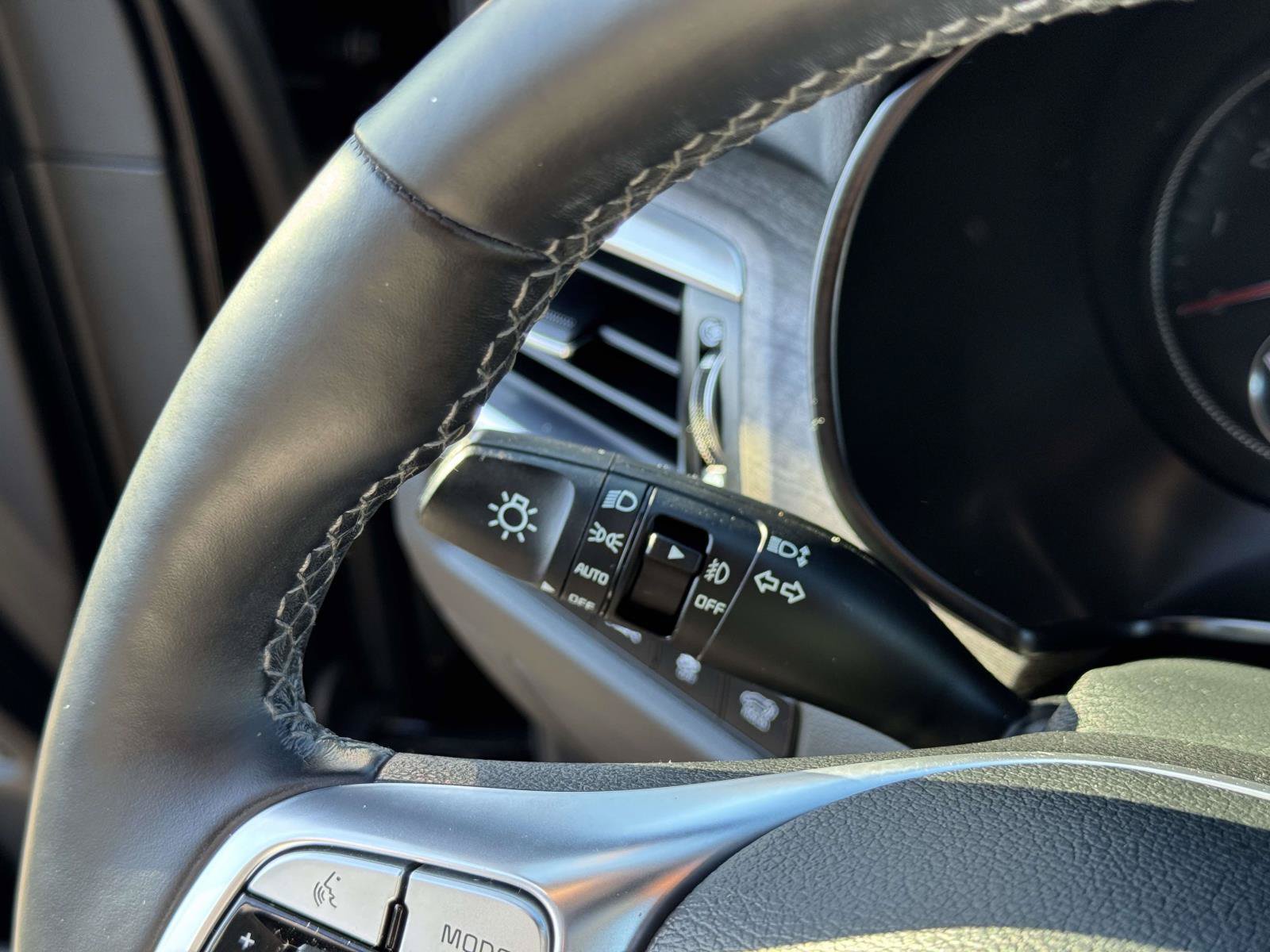 Used 2021 Kia Telluride SX w/ SX Prestige Package AWD/4WD image 9
