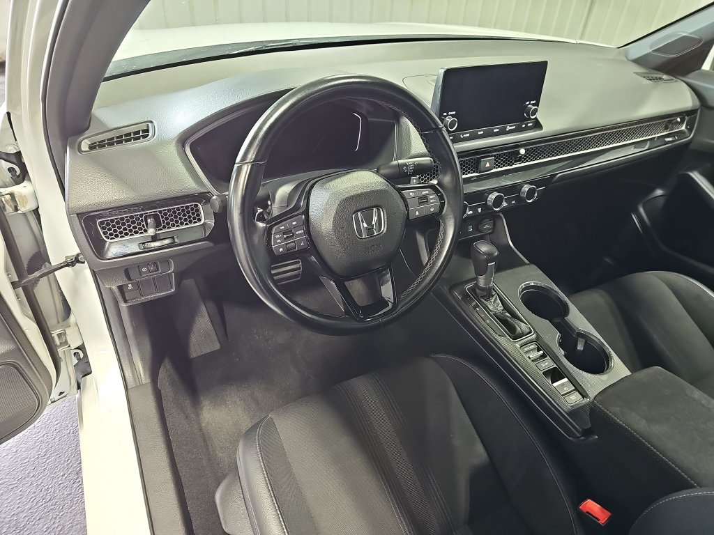 Used 2025 Honda Civic Sport image 15