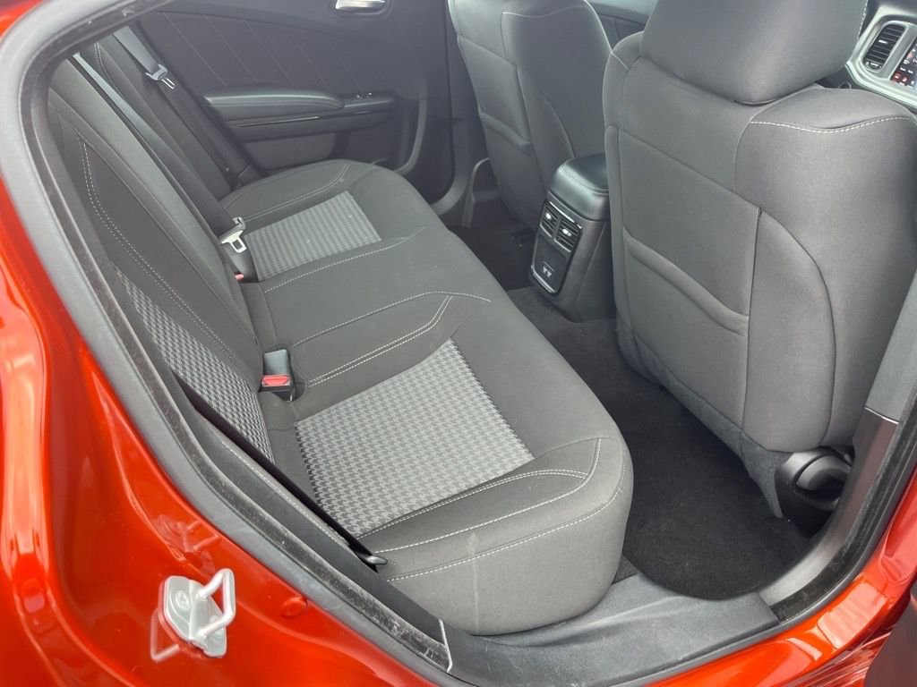 Used 2022 Dodge Charger SXT w/ Driver Convenience Group image 18