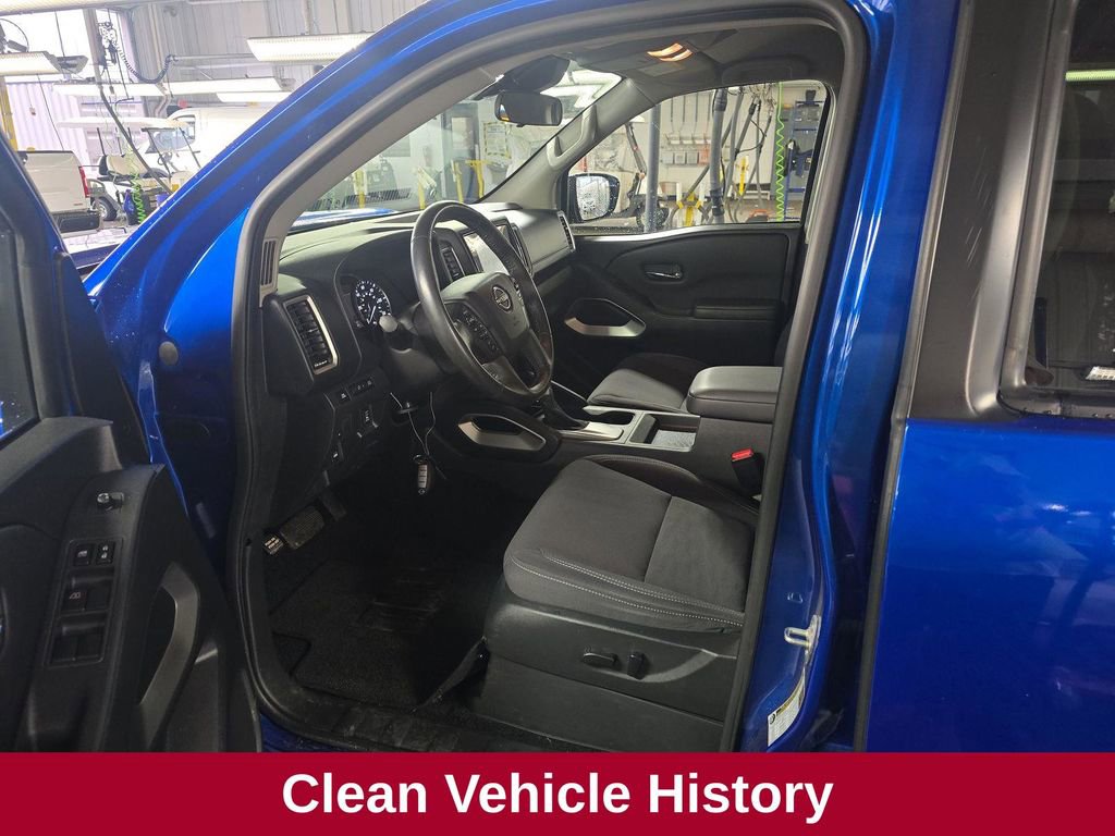 Used 2024 Nissan Frontier SV w/ SV Convenience Package image 6