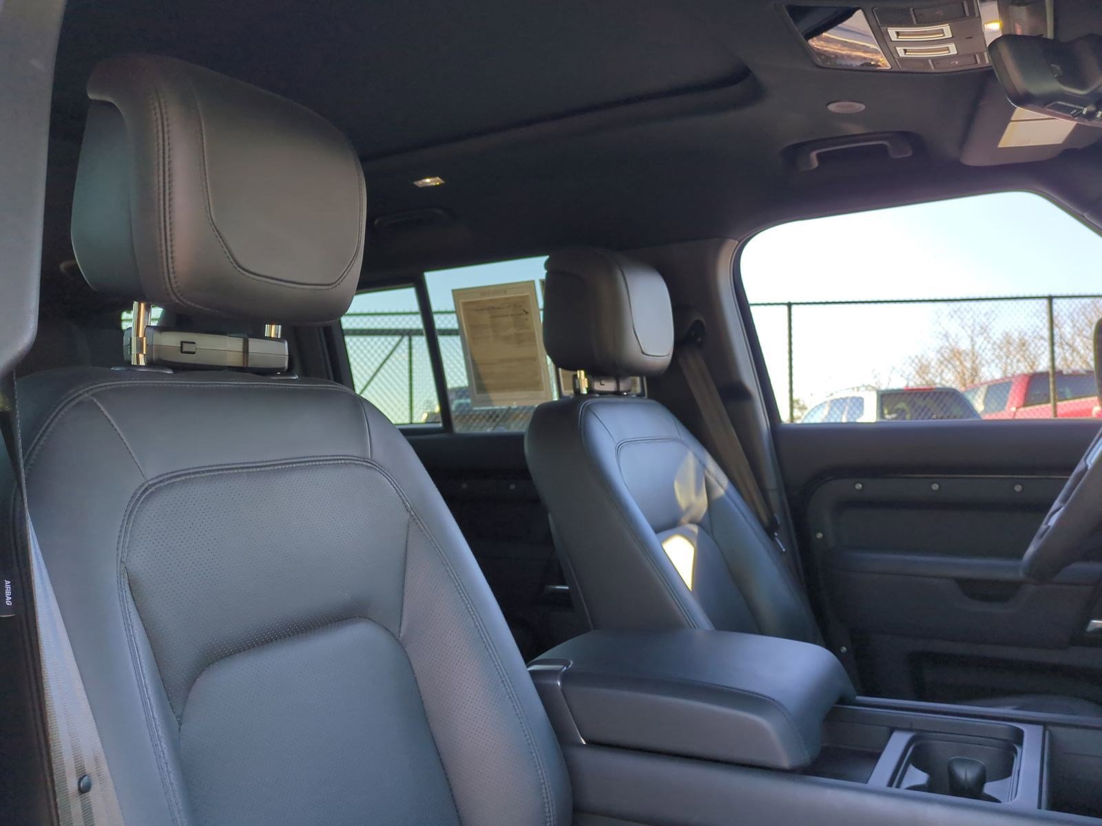 Used 2023 Land Rover Defender 110 V8 image 34