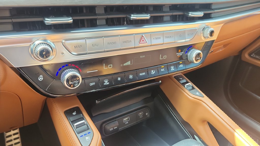 Used 2023 Kia Telluride SX X-Pro AWD/4WD image 17