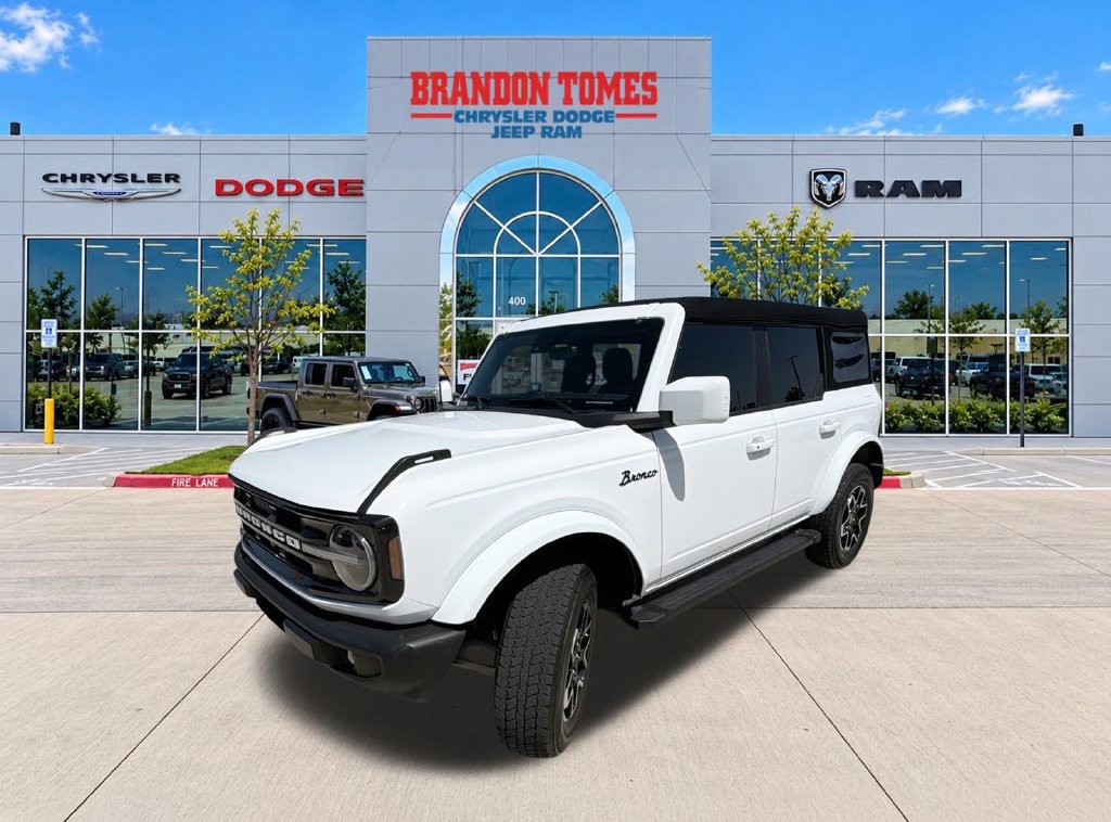 Used 2024 Ford Bronco Outer Banks AWD/4WD image 1