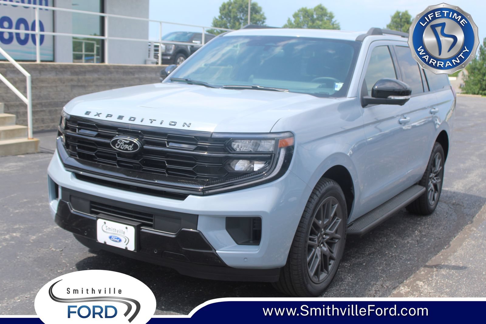 New 2026 Ford Expedition Platinum w/ Stealth Appearance Package