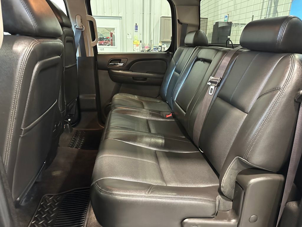 Used 2013 Chevrolet Silverado 2500 LTZ w/ LTZ Plus Package AWD/4WD image 27