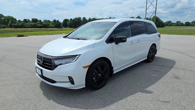 Certified 2024 Honda Odyssey Sport image 3