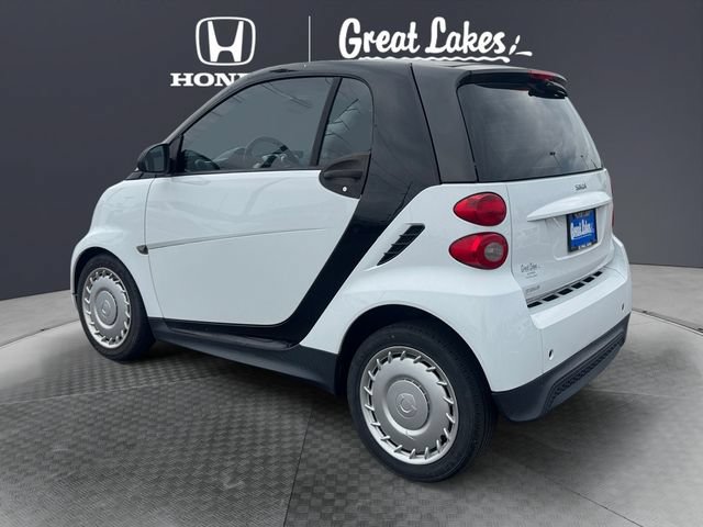 Used 2015 smart fortwo pure RWD image 3