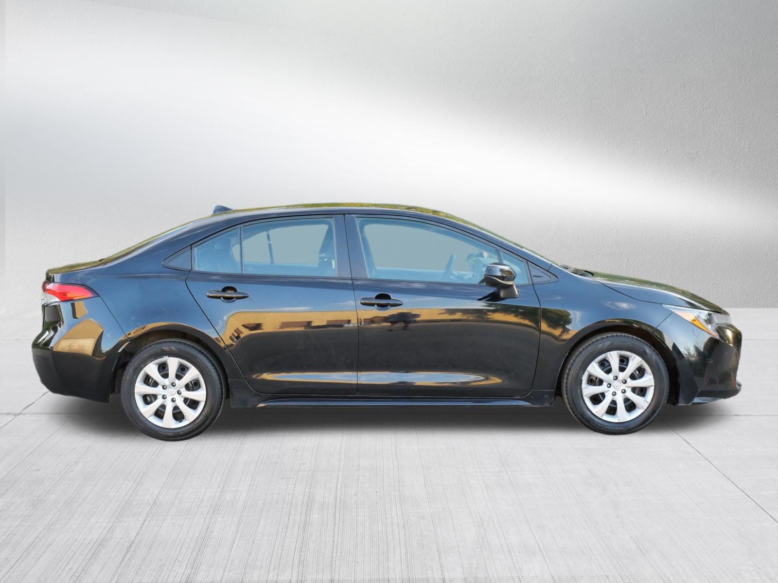 Certified 2024 Toyota Corolla LE FWD image 9
