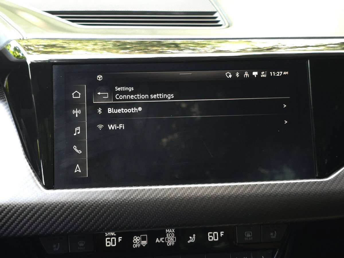 Used 2022 Audi RS e-tron GT w/ Carbon Performance Package AWD/4WD image 59