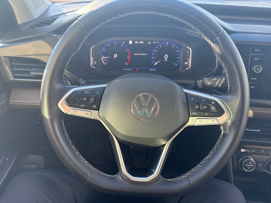 Certified 2023 Volkswagen Taos SEL image 15