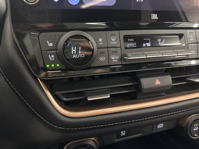 Used 2025 Toyota Grand Highlander AWD Hybrid image 48