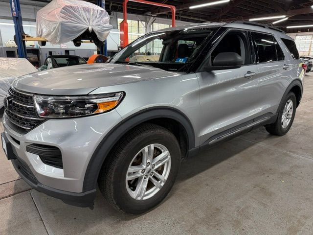 Used 2020 Ford Explorer XLT w/ Comfort Package AWD/4WD image 1