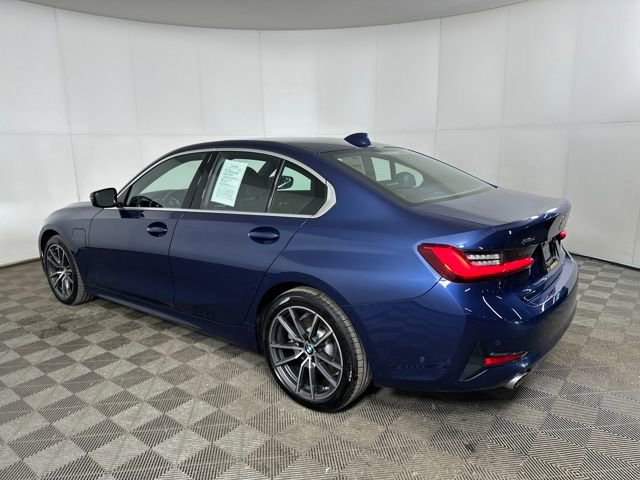 Used 2021 BMW 330e xDrive w/ Convenience Package image 5