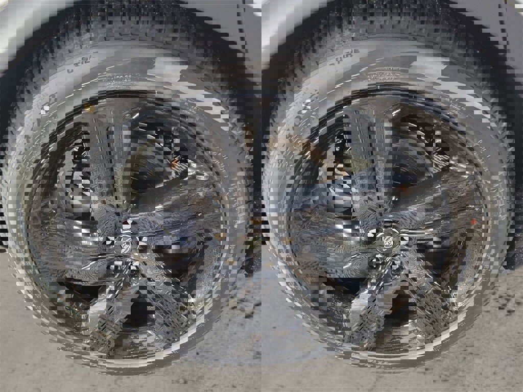 New 2025 Land Rover Discovery S image 12