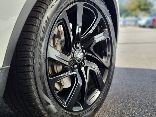 Used 2024 Land Rover Discovery S image 49