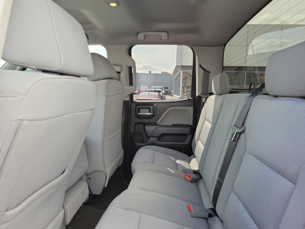 Used 2018 Chevrolet Silverado 1500 Custom w/ Custom Convenience Package RWD image 14