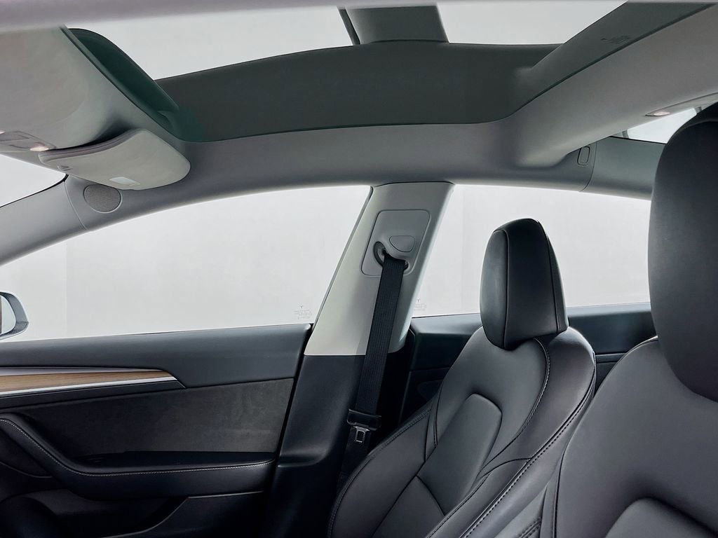 Used 2023 Tesla Model 3 Standard Range image 20