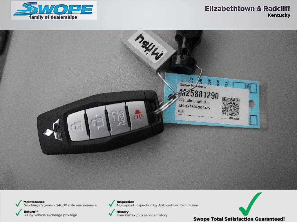 Used 2025 Mitsubishi Outlander SE AWD/4WD image 29