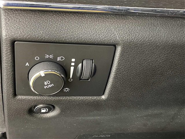 Used 2017 Jeep Grand Cherokee Limited w/ Luxury Group II image 15